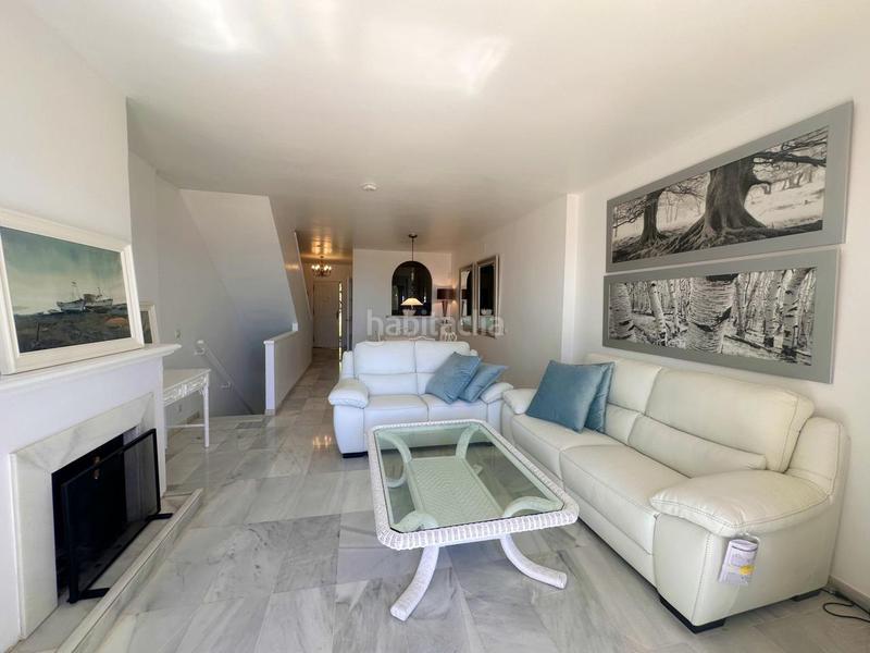 Foto 08b434d6-fc10-4632-babc-1fbc5153f8de. Maison jumelée avec chauffage piscine dans puerto de Estepona Estepona