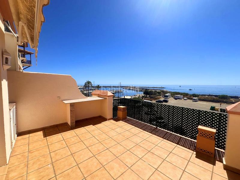 Foto 1844bab8-7861-4297-bbbd-c8af1e1f785d. Maison jumelée avec chauffage piscine dans puerto de Estepona Estepona