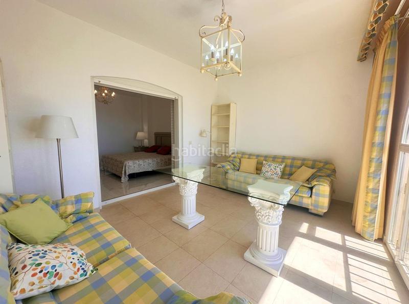 Foto 612a49eb-1cf9-40e9-bcf0-e81a2cef40a5. Maison jumelée avec chauffage piscine dans puerto de Estepona Estepona