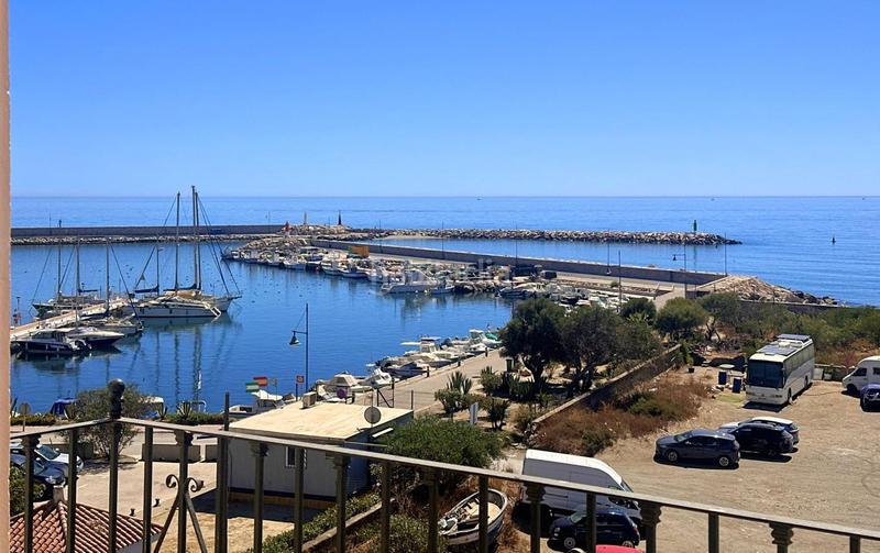 Foto 7d26ee50-3282-4d9a-b00c-c1ea501dc892. Maison jumelée avec chauffage piscine dans puerto de Estepona Estepona