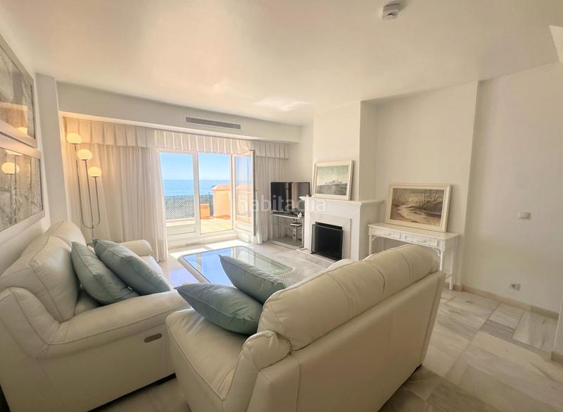 Foto 8a1e3e34-40b1-442c-90b2-abbb8dff3769. Maison jumelée avec chauffage piscine dans puerto de Estepona Estepona