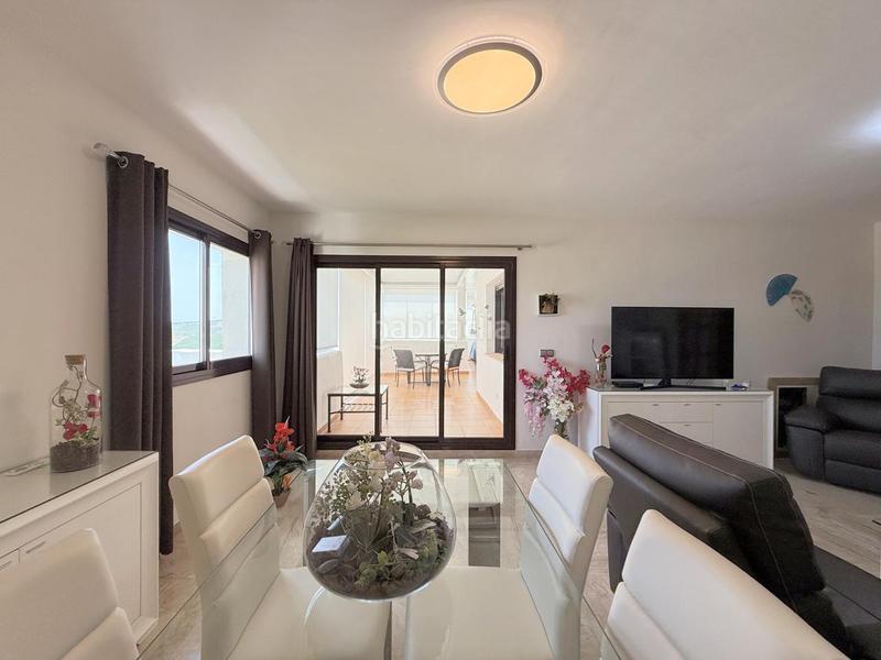 Foto 5e3cc294-1d79-406c-83f2-485bd99f6cc4. Àtic amb calefacció aparcament piscina a Doña Julia Golf Casares