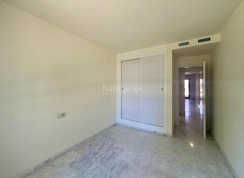 Foto 04fc32ff-2ab6-4a56-a9f4-acafa37d05d7. Planta baja acogedora vivienda con jardín privado en urbanización en primera línea de golf en La Alcaidesa