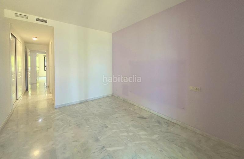 Foto 1ab98f07-fe0b-4213-b76c-1e08dfedae6e. Planta baja acogedora vivienda con jardín privado en urbanización en primera línea de golf en La Alcaidesa