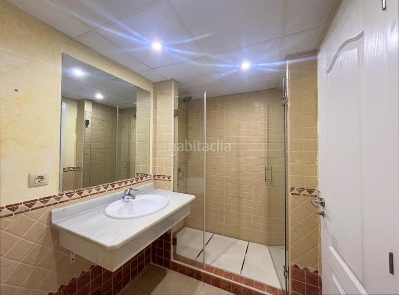Foto 67cf3606-7d97-4fe3-bc4f-9b5cbddf805a. Planta baja acogedora vivienda con jardín privado en urbanización en primera línea de golf en La Alcaidesa