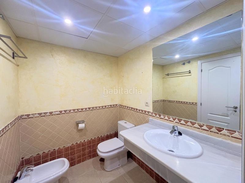 Foto 9be48d92-71d4-4e53-ab81-db9f3169761f. Planta baja acogedora vivienda con jardín privado en urbanización en primera línea de golf en La Alcaidesa