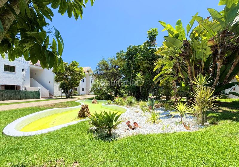 Foto a87e46a2-cf3e-4292-8e16-9ba5f772730e. Planta baja acogedora vivienda con jardín privado en urbanización en primera línea de golf en La Alcaidesa