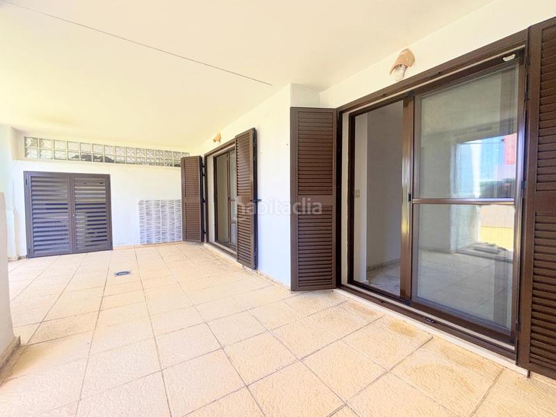 Foto cf766f48-f661-4cce-b3bb-4308bebc883c. Planta baja acogedora vivienda con jardín privado en urbanización en primera línea de golf en La Alcaidesa