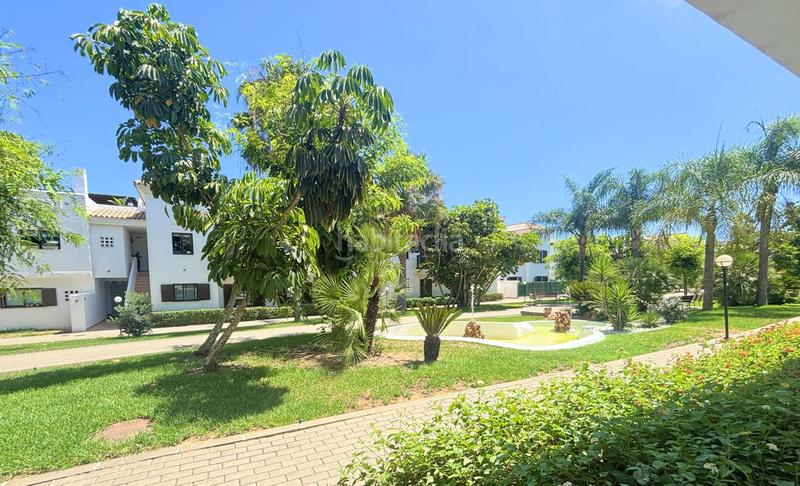 Foto d0137c75-84ff-437e-8582-433ab51d99e1. Planta baja acogedora vivienda con jardín privado en urbanización en primera línea de golf en La Alcaidesa
