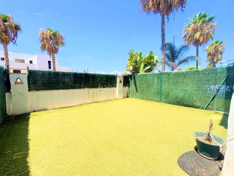 Foto e27b45f6-ca4b-4343-9f04-027eddc40d3f. Planta baja acogedora vivienda con jardín privado en urbanización en primera línea de golf en La Alcaidesa