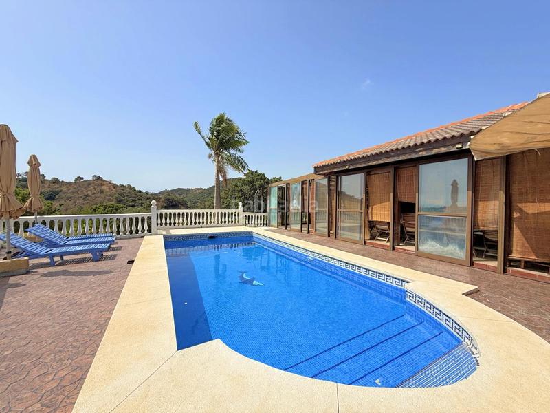 Foto 318ab102-2cce-4c0d-8242-d5b5555fcb8e. Casa in altos de Estepona Estepona