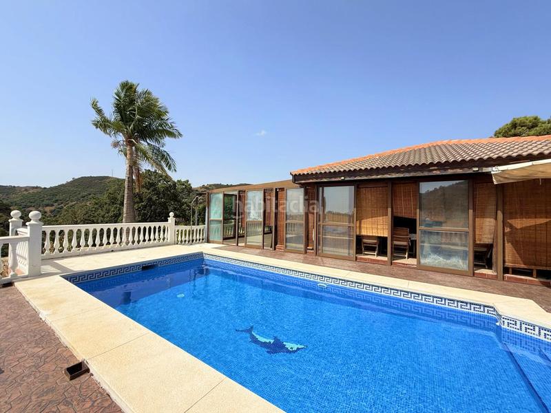 Foto 79659f90-3de4-4c7c-8c93-5ace4a3dc228. Casa in altos de Estepona Estepona