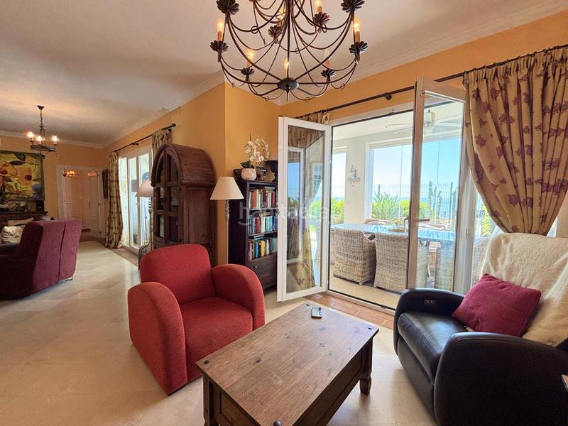 Foto 511306e9-1a2b-4daf-8a99-611c478ff271. Apartamento exclusivo bajo en primera línea de playa con terraza privada costa con licencia vacacional. en Casares