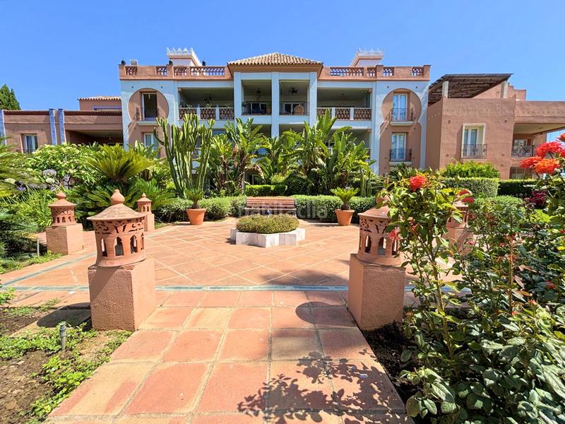 Foto 523a78a7-f430-4c65-840f-a9d9598fead0. Apartamento exclusivo bajo en primera línea de playa con terraza privada costa con licencia vacacional. en Casares