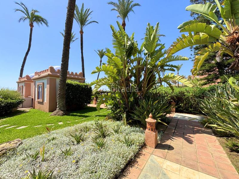 Foto 64a93ac5-3295-487d-9789-f9280a82d2c9. Apartamento exclusivo bajo en primera línea de playa con terraza privada costa con licencia vacacional. en Casares