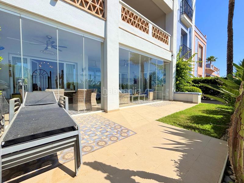 Foto e29cbe2f-f3d0-4548-94dc-2191667c20b5. Apartamento exclusivo bajo en primera línea de playa con terraza privada costa con licencia vacacional. en Casares