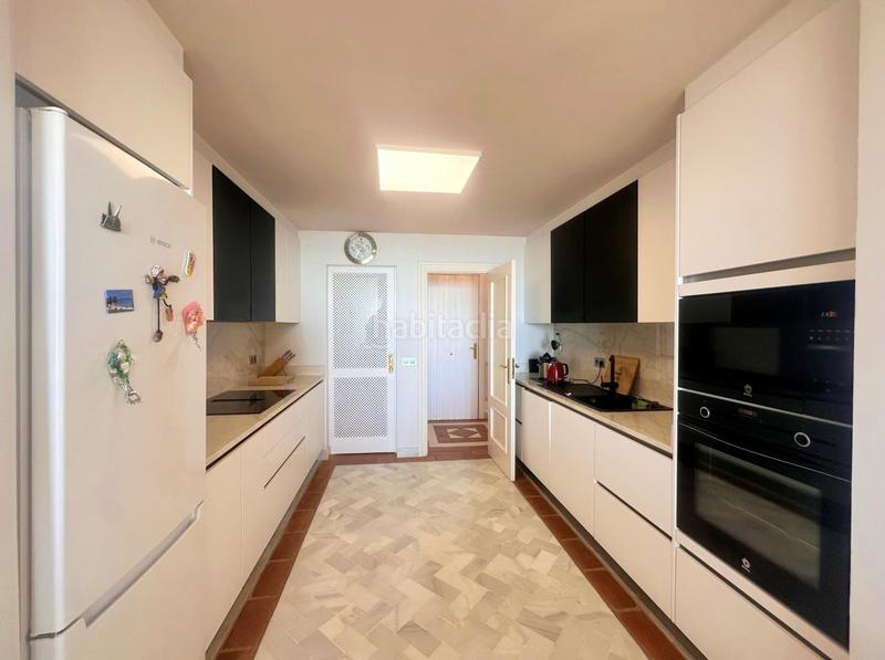 Foto a0bb950a-4ec8-4030-9b80-ba12ad7a172c. Piccolo appartamento con parcheggio piscina in bahía de Casares Casares