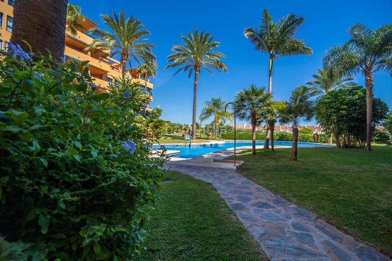 Foto 77afd2d3-96dc-4647-a90a-030fd027bccc. Àtic amb calefacció aparcament piscina a Chullera Manilva