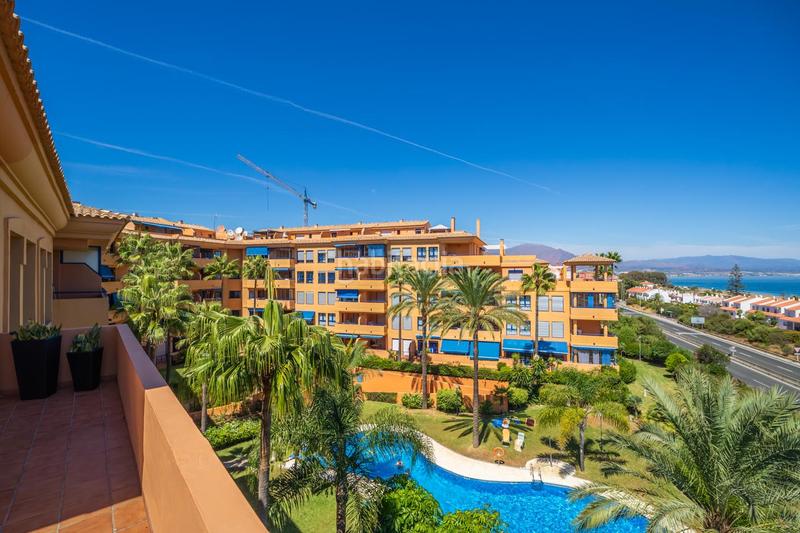 Foto 94332e0d-ca95-4f6e-abba-db4f0783ea45. Àtic amb calefacció aparcament piscina a Chullera Manilva