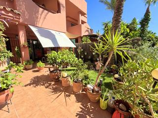 Appartement  Casares del sol. Precioso bajo con jardín privado en urbanizacion cerrada en casa