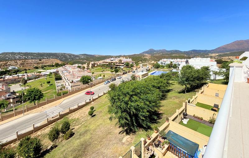 Foto e952dfe0-689e-4f06-b641-68b60e9e19ae. Àtic amb aparcament a Doña Julia Golf Casares