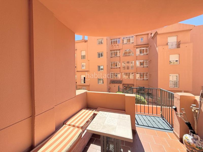 Foto 88a863c9-b52c-44cb-bdff-44e8f6db681a. Appartement avec chauffage parking piscine dans El Castillo Manilva