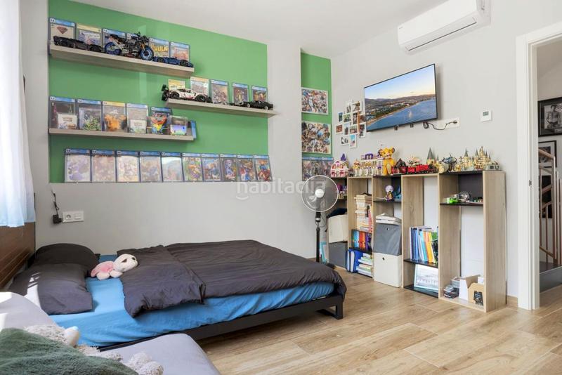 Foto 2743face-fb3c-4be9-b86a-e932cda81069. Haus mit parking in Zona Calvario Estepona