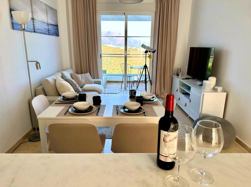 Foto edaf06b5-0ec3-46e9-b4b8-3423786ad67a. Àtic amb calefacció piscina a Chullera Manilva