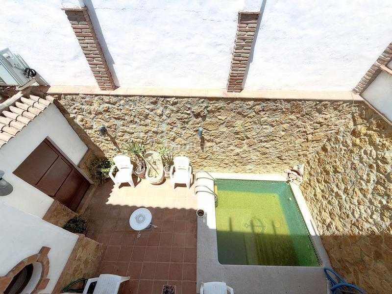 Foto c288a253-eaae-4cef-8bb2-d147d38612eb. Casa amb calefacció aparcament a San Enrique-Guadiaro-Pueblo Nuevo Sotogrande