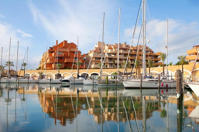 Foto f3898266-268b-42cc-8e04-6f43b18f0771. Casa amb calefacció aparcament a San Enrique-Guadiaro-Pueblo Nuevo Sotogrande