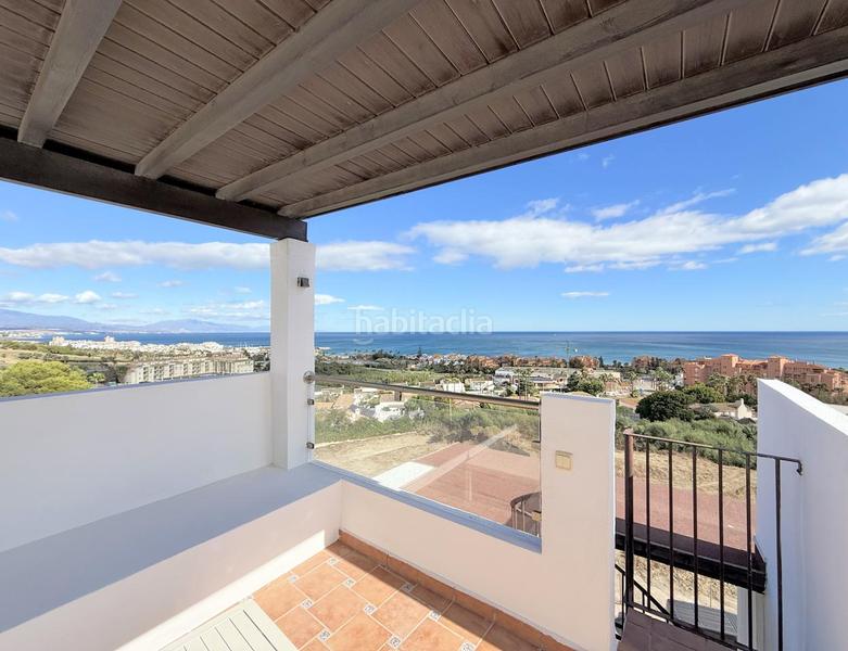 Foto 2a062557-cc4b-47dc-a3b1-66e1b2a784ea. Attique avec parking piscine dans El Castillo Manilva