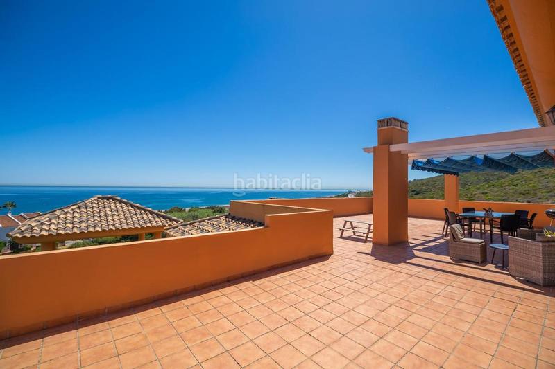 Foto ea386e30-de2d-45e9-b254-da038d4ccec5. Àtic amb calefacció aparcament piscina a Chullera Manilva