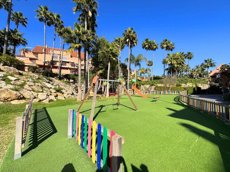 Foto 4188347a-c4ec-4ddf-a64a-32b10f543db2. Ático  dúplex en paraíso de la bahía en bahía de Casares Casares