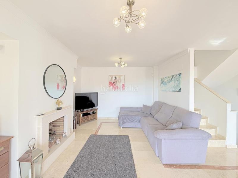 Foto 2a081234-b0db-46f7-ba4e-bba1bb0ec083. Maison jumelée avec chauffage piscine dans Casares golf - Casares del sol Casares