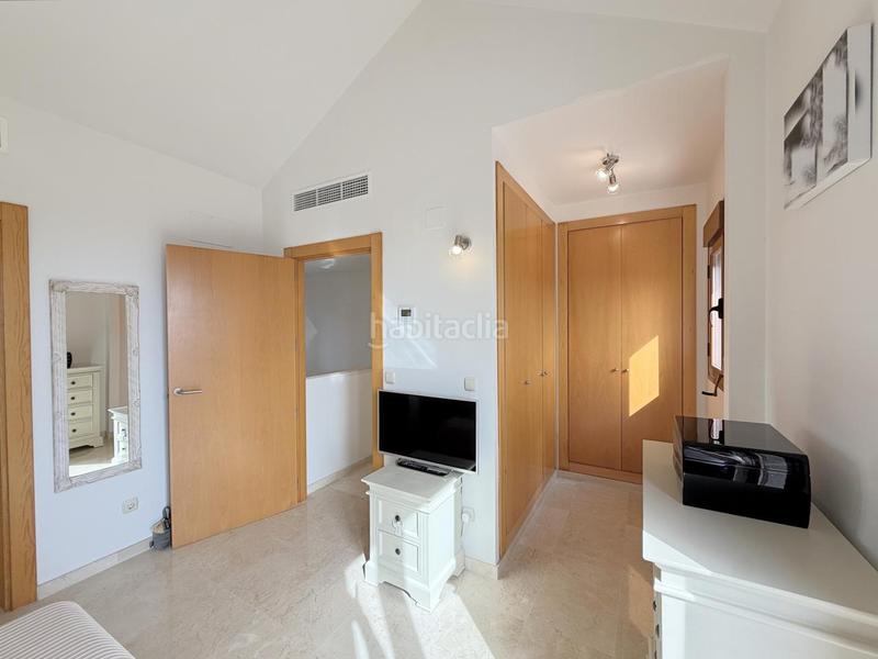 Foto 5a1d45d5-0ec1-4af8-ae21-3ccf59312c54. Maison jumelée avec chauffage piscine dans Casares golf - Casares del sol Casares