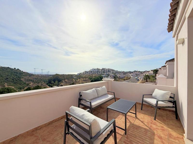 Foto 7e5c31d0-2d38-4cc9-8c1f-2c3ac0e1b701. Maison jumelée avec chauffage piscine dans Casares golf - Casares del sol Casares