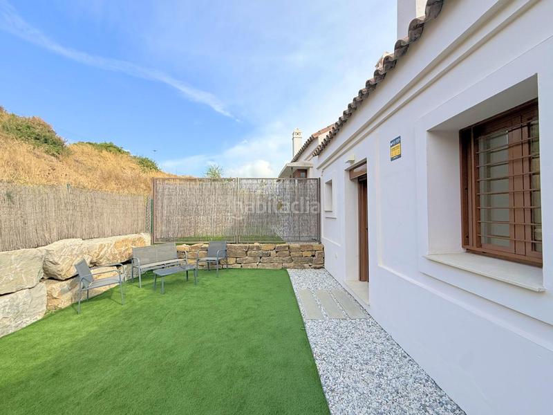 Foto 8db38287-a593-4f61-89b9-418d43e6330d. Maison jumelée avec chauffage piscine dans Casares golf - Casares del sol Casares