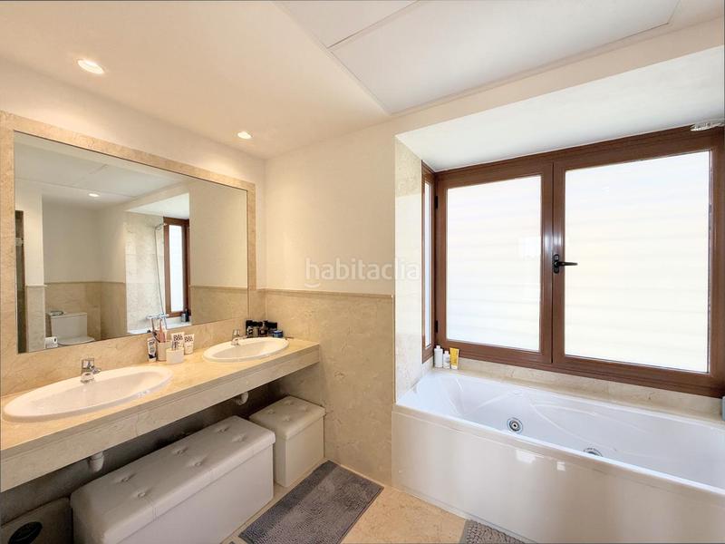 Foto 9a989455-b906-4e55-8237-6eead7f6b8a9. Maison jumelée avec chauffage piscine dans Casares golf - Casares del sol Casares