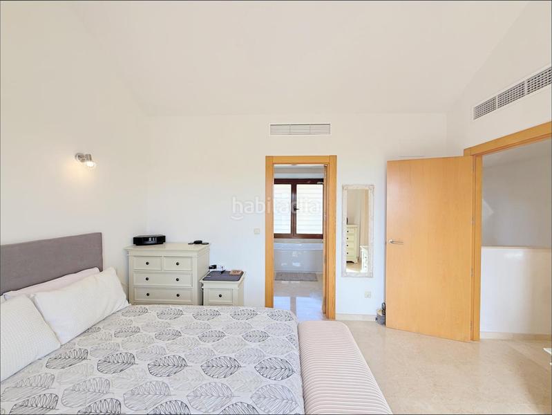 Foto d671f816-2b0f-4e42-8ade-5541bb1c89b7. Maison jumelée avec chauffage piscine dans Casares golf - Casares del sol Casares