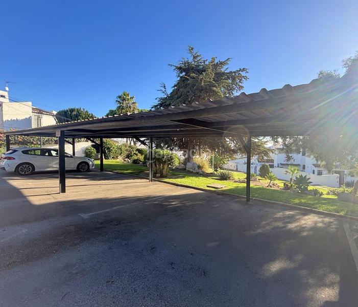 Foto 04293726-26c7-4972-b28c-45b7c9bedb0c. Casa adossada amb piscina a bahía de Casares Casares