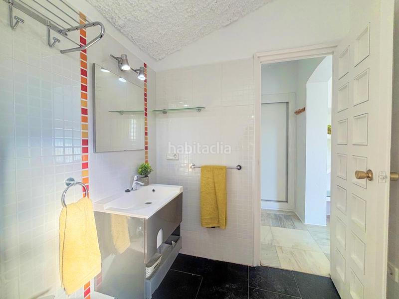 Foto 0bdc5ced-ce3c-4ede-8b32-599b3806b8f3. Casa adossada amb piscina a bahía de Casares Casares