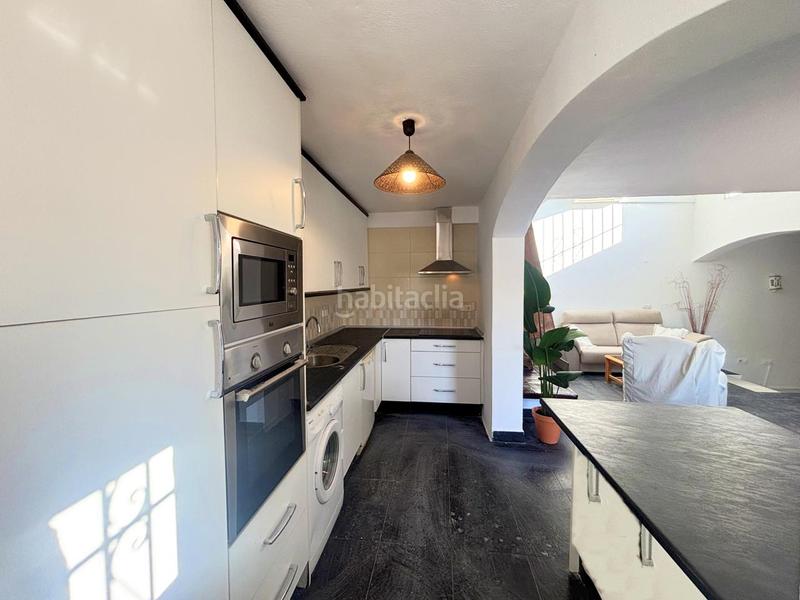 Foto 218503bd-5b26-48c1-935b-58e8e7048d08. Casa adossada amb piscina a bahía de Casares Casares