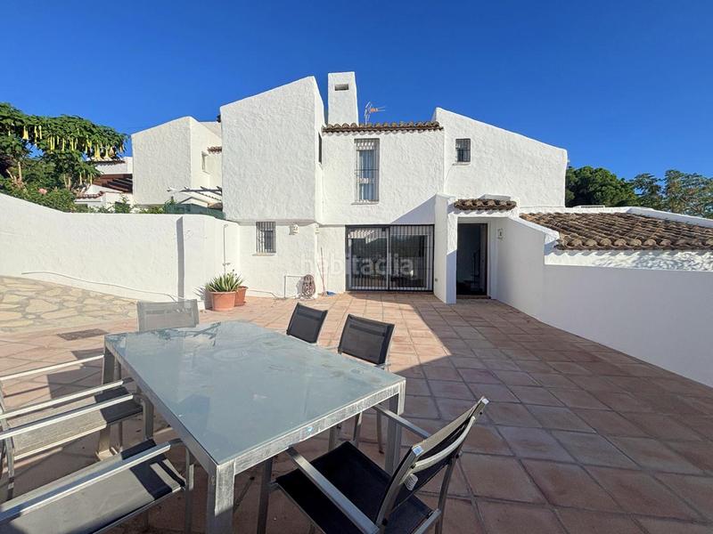 Foto 2ec80937-5f11-450f-8764-3e1171d8b6dd. Casa adossada amb piscina a bahía de Casares Casares