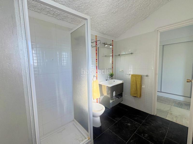 Foto 3745331f-b37a-4b38-84ce-db248392b9c8. Casa adossada amb piscina a bahía de Casares Casares