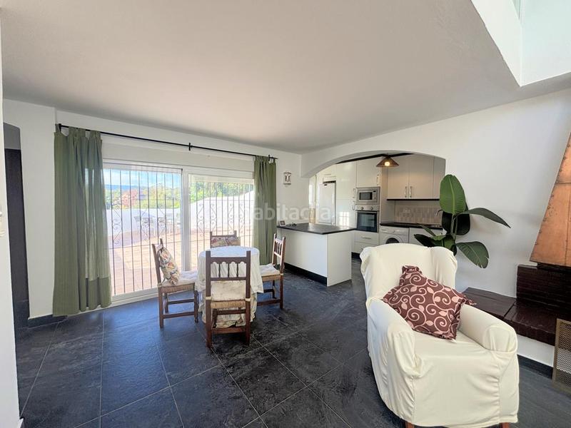 Foto 7bdcd6a5-d913-4e90-8e3a-058bb4a6b92c. Casa adossada amb piscina a bahía de Casares Casares