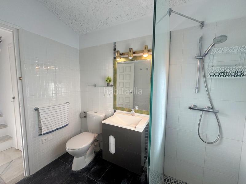 Foto bf646292-f9a6-4422-bf68-9d1a2de39cb2. Casa adossada amb piscina a bahía de Casares Casares