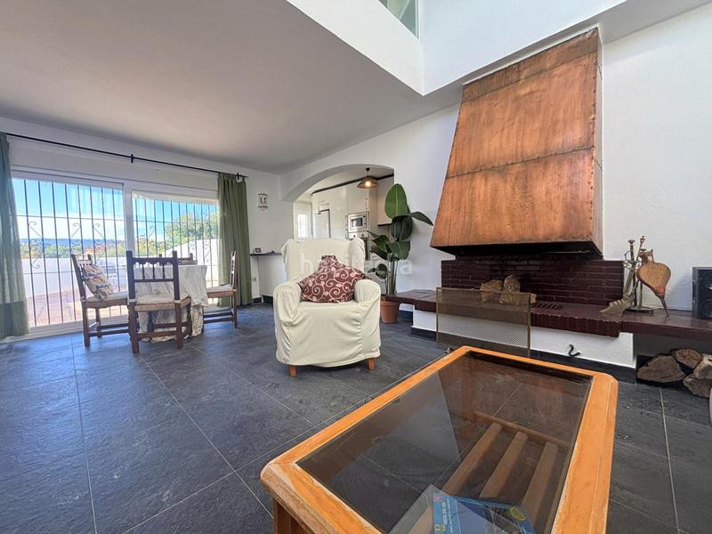 Foto f2d61f99-3faa-46df-b9ee-8bf98adc7436. Casa adossada amb piscina a bahía de Casares Casares