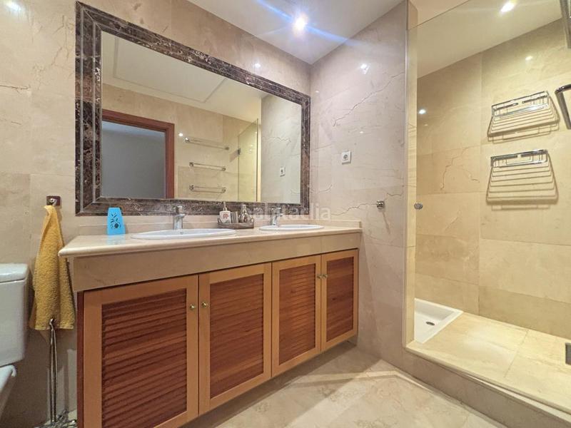 Foto 27bf792c-4642-4a99-ac03-d97e73d808be. Casa a schiera con riscaldamento parcheggio piscina in Estepona