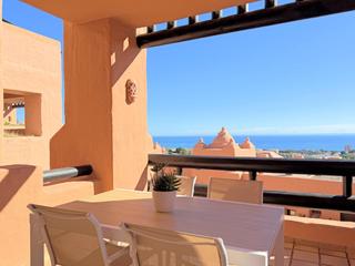 Piccolo appartamento  Del peñoncillo. Fantástico apartamento con terraza y vistas al mar, la duquesa