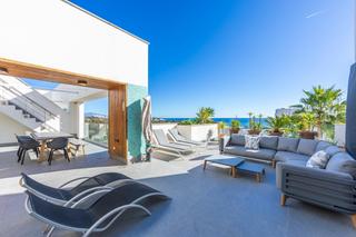 Àtic  Oliva. Ático en hercesa con vistas al mar